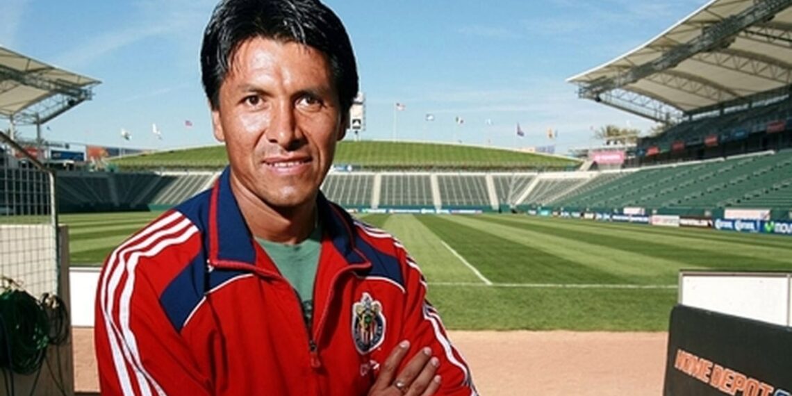 De cuánto es la fortuna de Claudio Suárez en 2025, uno de los mejores defensores mexicanos de la historia