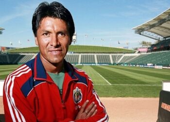 De cuánto es la fortuna de Claudio Suárez en 2025, uno de los mejores defensores mexicanos de la historia