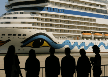 AIDA Cruises da la bienvenida a nuevos estudiantes y recibe un homenaje especial. – Dimension Turistica Magazine