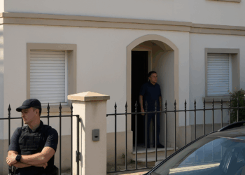 Bolsonaro deja prisión domiciliaria para examen médico tras ser condenado por golpismo