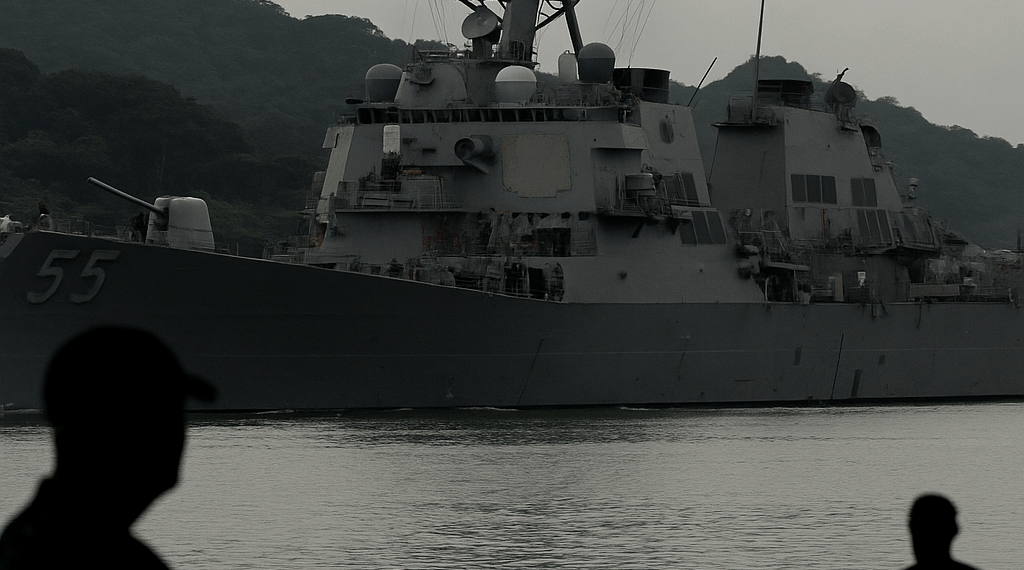 Buques de guerra estadounidenses navegan por el Canal de Panamá. – Dimension Turistica Magazine