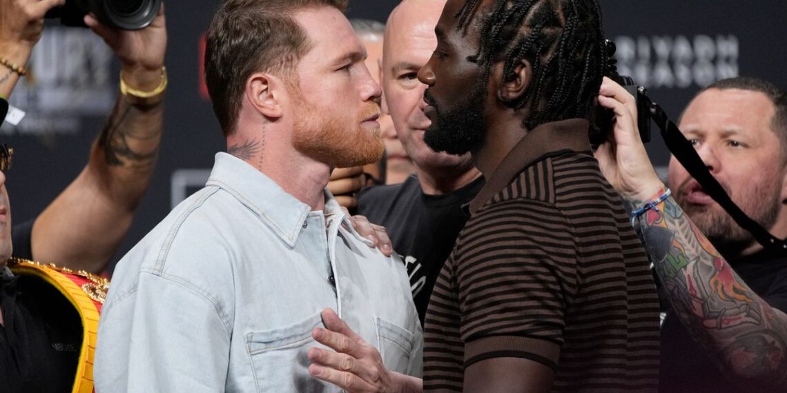 La Jornada - 'Canelo' y Crawford cumplen con la báscula