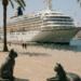 Cartagena da la bienvenida al primer crucero nipón, un lujoso barco repleto de turistas asiáticos. – Dimension Turistica Magazine