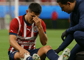 Oficial: Chivas ya informó cuál es la lesión que sufrió Roberto Alvarado de cara al duelo contra Toluca