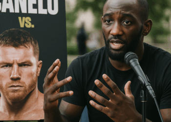 Crawford revela la razón por la que se enfrentó a Canelo Álvarez y no a David Benavidez