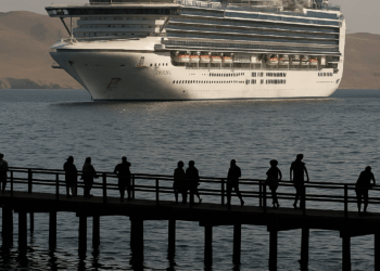 Crown Princess inicia la temporada de cruceros en el puerto peruano de Paracas. – Dimension Turistica Magazine