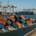 Decenas de contenedores caen al mar en Long Beach