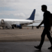 Llegadas de extranjeros vía aérea cayeron 1.5% a julio