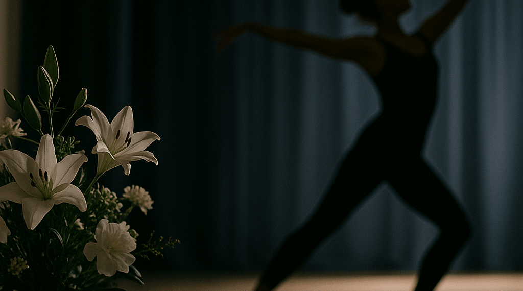 Flores blancas aborda la tristeza con la voz dancística de Paula Villaurrutia