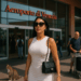 Georgina Rodríguez luce elegante con pantalones fluidos y zapatos pumps en el aeropuerto de Venecia