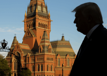La universidad de Harvard logra una victoria legal contra Donald Trump