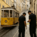 Vídeo. Investigadores examinan restos de funicular en Lisboa tras accidente mortal