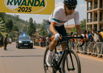Isaac del Toro queda en el Top 10 del Mundial de Ruta de Ruanda 2025