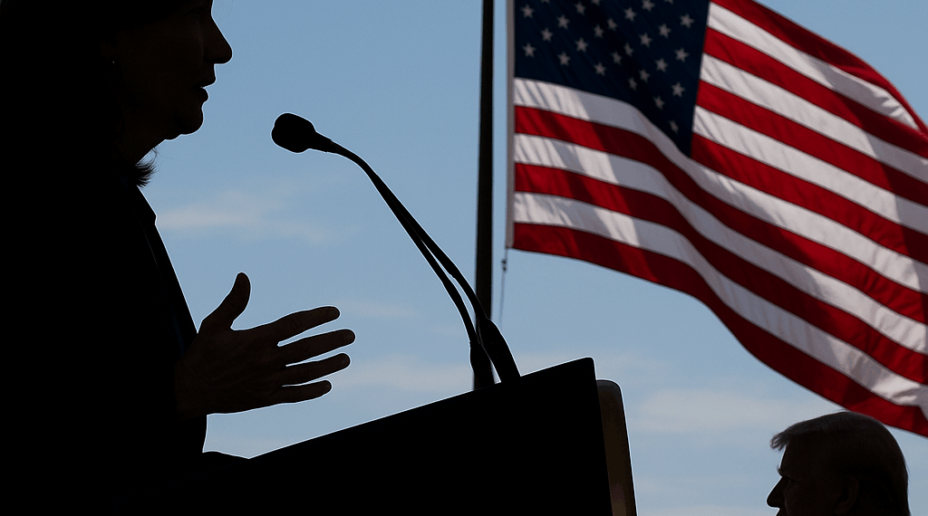 La gobernadora de Nueva York desafía a Trump con una orden para facilitar el acceso a vacunas contra la Covid-19