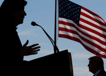 La gobernadora de Nueva York desafía a Trump con una orden para facilitar el acceso a vacunas contra la Covid-19