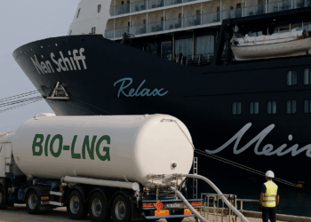 El buque Mein Schiff Relax de TUI Cruises abasteció por primera vez con bio-GNL en el puerto de Barcelona. – Dimension Turistica Magazine