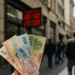 Peso argentino cierra su peor semana de depreciación desde el año 2023