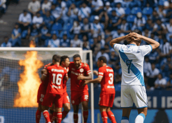 Club Puebla se quemó en el infierno; cayó 1-3 ante Toluca