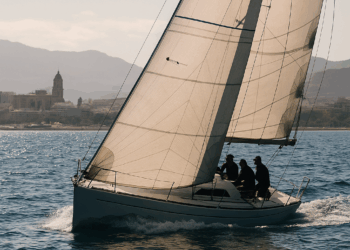 Triunfo del Real Club Mediterráneo en la Competencia de Cruceros de la Bahía de Málaga – Dimension Turistica Magazine