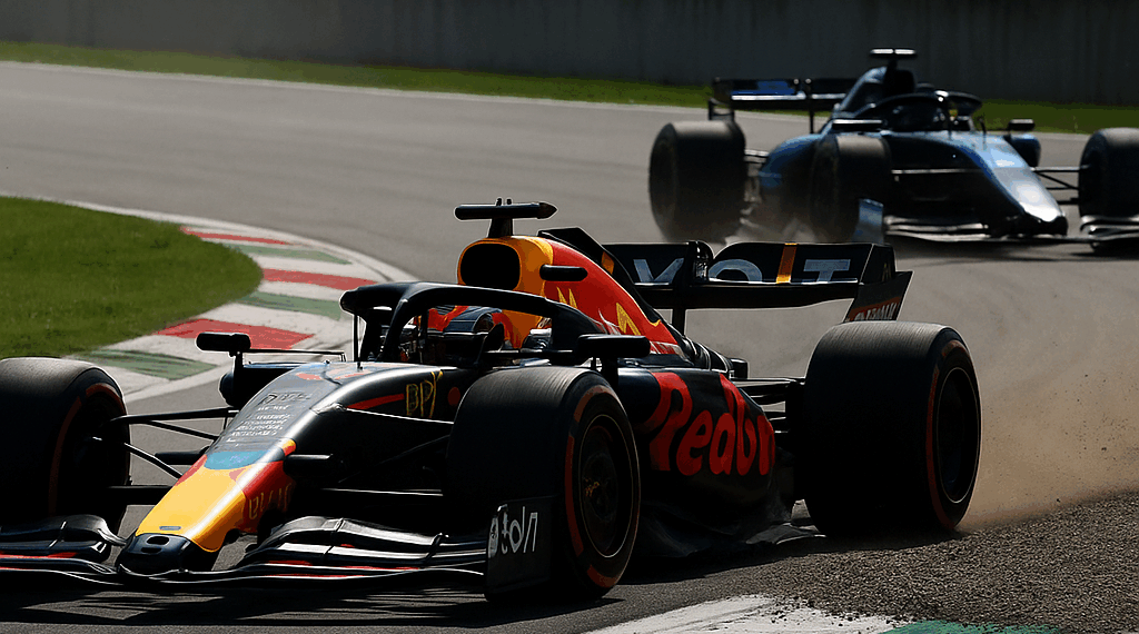 Verstappen logra la pole en una sesión accidentada, Colapinto 16°