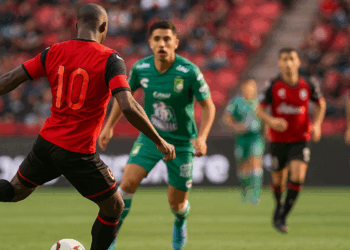 Xolos de Tijuana arman fiesta con refuerzos europeos y golean al León