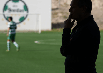 ¿Renunciará? Entrenador de Santos rompe el silencio sobre su permanencia en el equipo