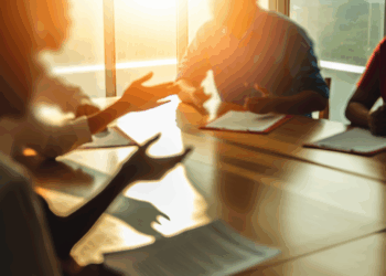 Malú Mícher pide a Taibo II disculparse por comentario sexista sobre escritoras mexicanas