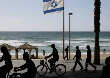 Vídeo. Tel Aviv reza mientras Israel avanza hacia una tregua en Gaza