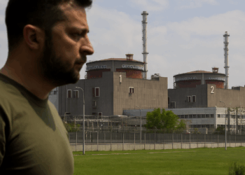 Zelenski da la voz de alarma por un apagón en la central nuclear de Zaporiyia
