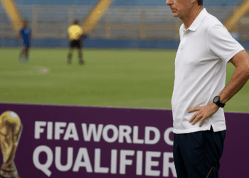 ¡Hora Cero! 'Flaco' Tena se juega el pase al Mundial en el Cuscatlán