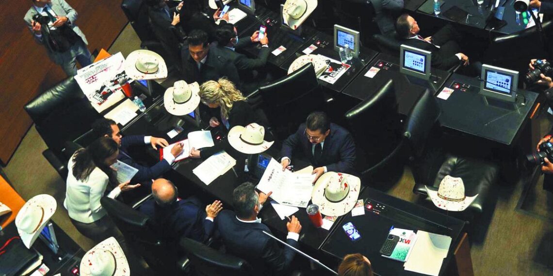 Homicidio de Carlos Manzo polariza a legisladores