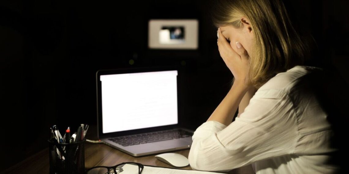 Cran catálogo con fotos alteradas con IA de alumnas de secundaria