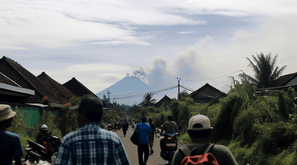 Más de mil evacuados en Indonesia por la erupción de volcán cerca de Bali