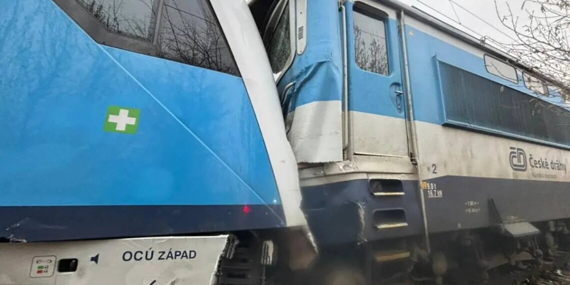 El choque de dos trenes en República Checa deja al menos 40 heridos