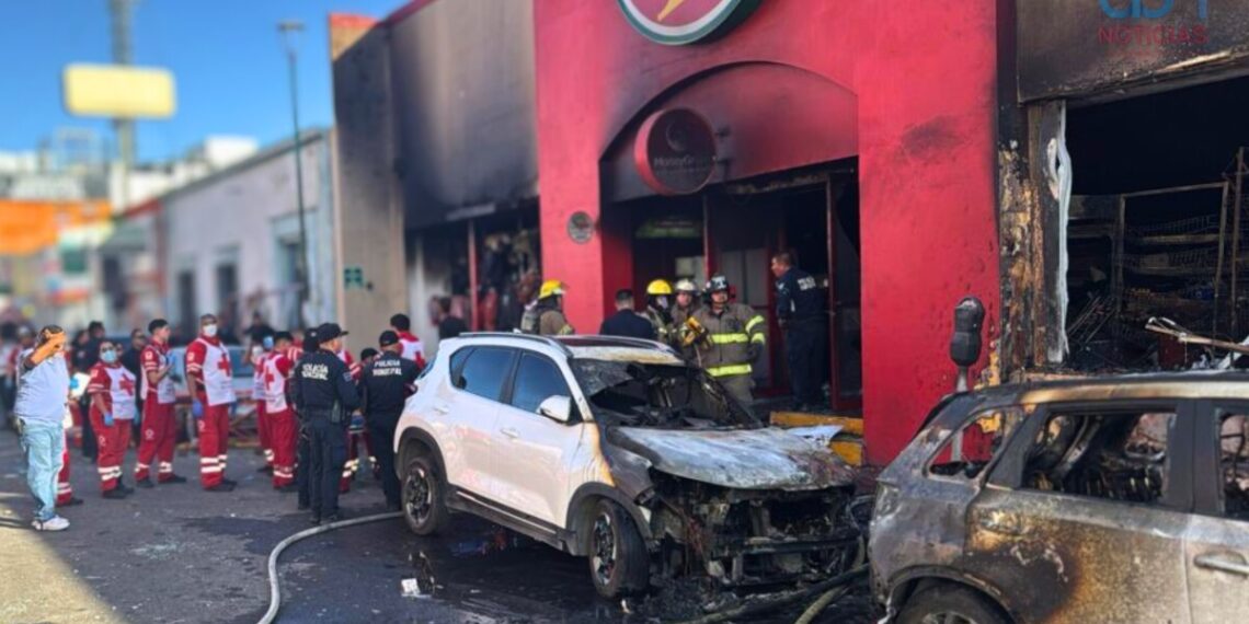 Incendio en tienda comercial del centro de Hermosillo deja varias víctimas