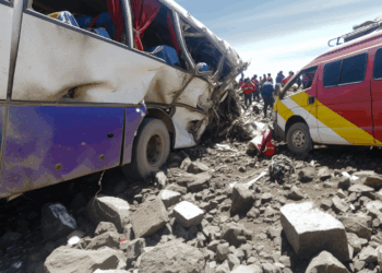 Al menos 37 muertos en un accidente de autobús en Perú