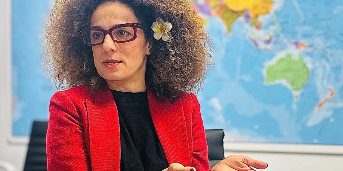 Masih Alinejad, activista iraní amenazada de muerte: "Si Occidente no frena el islamismo, los islamistas se unirán para acabar con la democracia y el feminismo"