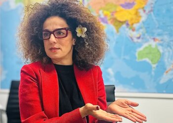 Masih Alinejad, activista iraní amenazada de muerte: "Si Occidente no frena el islamismo, los islamistas se unirán para acabar con la democracia y el feminismo"