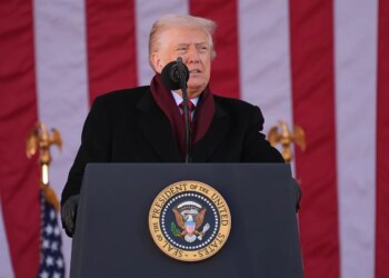 El Gobierno de Trump amenaza con "medidas" contra los controladores aéreos que se ausentan