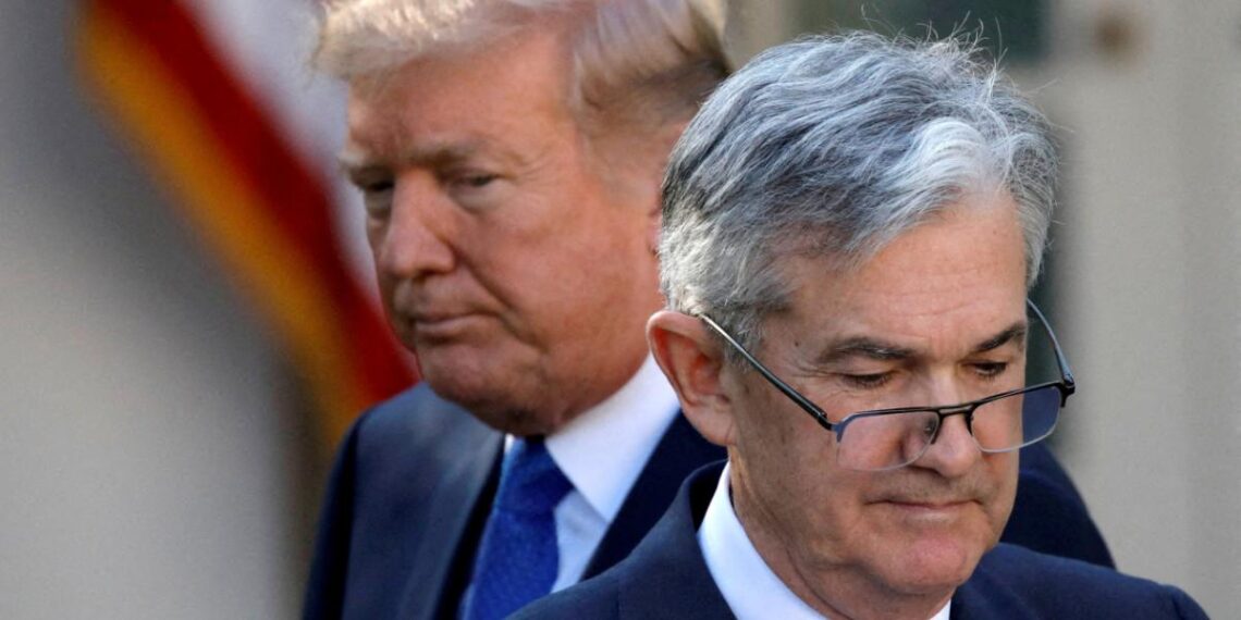 Trump vuelve a criticar a Powell y afirma: “Me encantaría despedirlo”