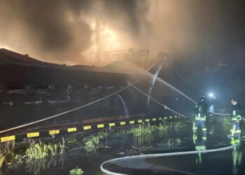 Nuevo bombardeo ruso mata a tres personas y deja sin electricidad a casi toda Ucrania