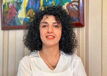 Irán detiene de forma "violenta" a la ganadora del Nobel de la Paz Narges Mohammadi