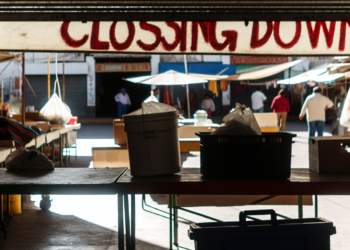 Bolsa mexicana termina con pérdidas; destaca caída de Orbia Advance