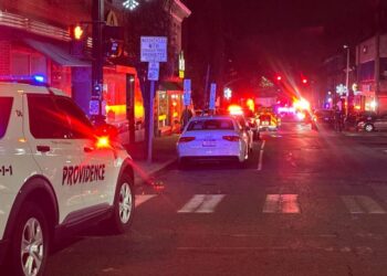 Reportan 2 muertos y 8 heridos graves tras tiroteo en Universidad de Estados Unidos