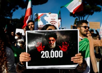 Ali Jamenei afirma que han muerto "varios miles" de personas en las protestas en Irán