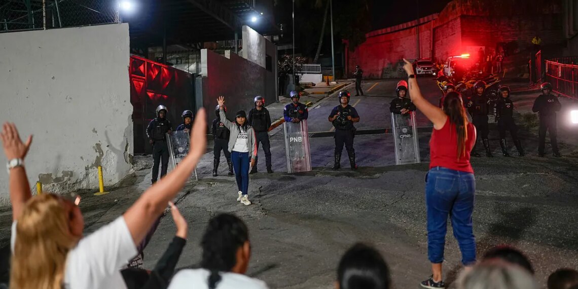 El chavismo hostiga e intimida a los familiares de los presos políticos