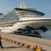 La llegada del crucero internacional Diamond Princess augura un futuro brillante para el turismo de cruceros en Vietnam.