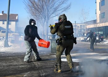 Agentes federales disparan y matan a otro hombre durante una detención en Mineápolis