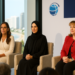 Mara Lezama, acompañada de Shaikha Al Nowais, Secretaria General de la ONU Turismo, y Gloria Guevara, presidenta del WTTC, en un foro turístico de alta relevancia.