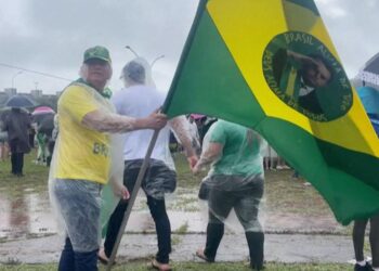 Más de 40 hospitalizados por rayo que cayó cerca de seguidores de Bolsonaro en Brasil